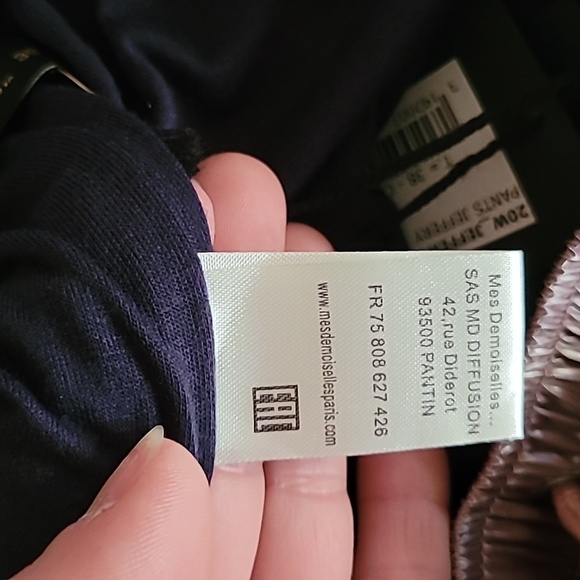 Pants they are brand new, rose color with stripes down the side. - Picture 7 of 10